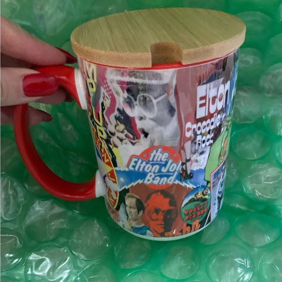 Elton John Rock Band Concert Coffee Mug with Lid/Coaster NEW! - Picture 5 of 5